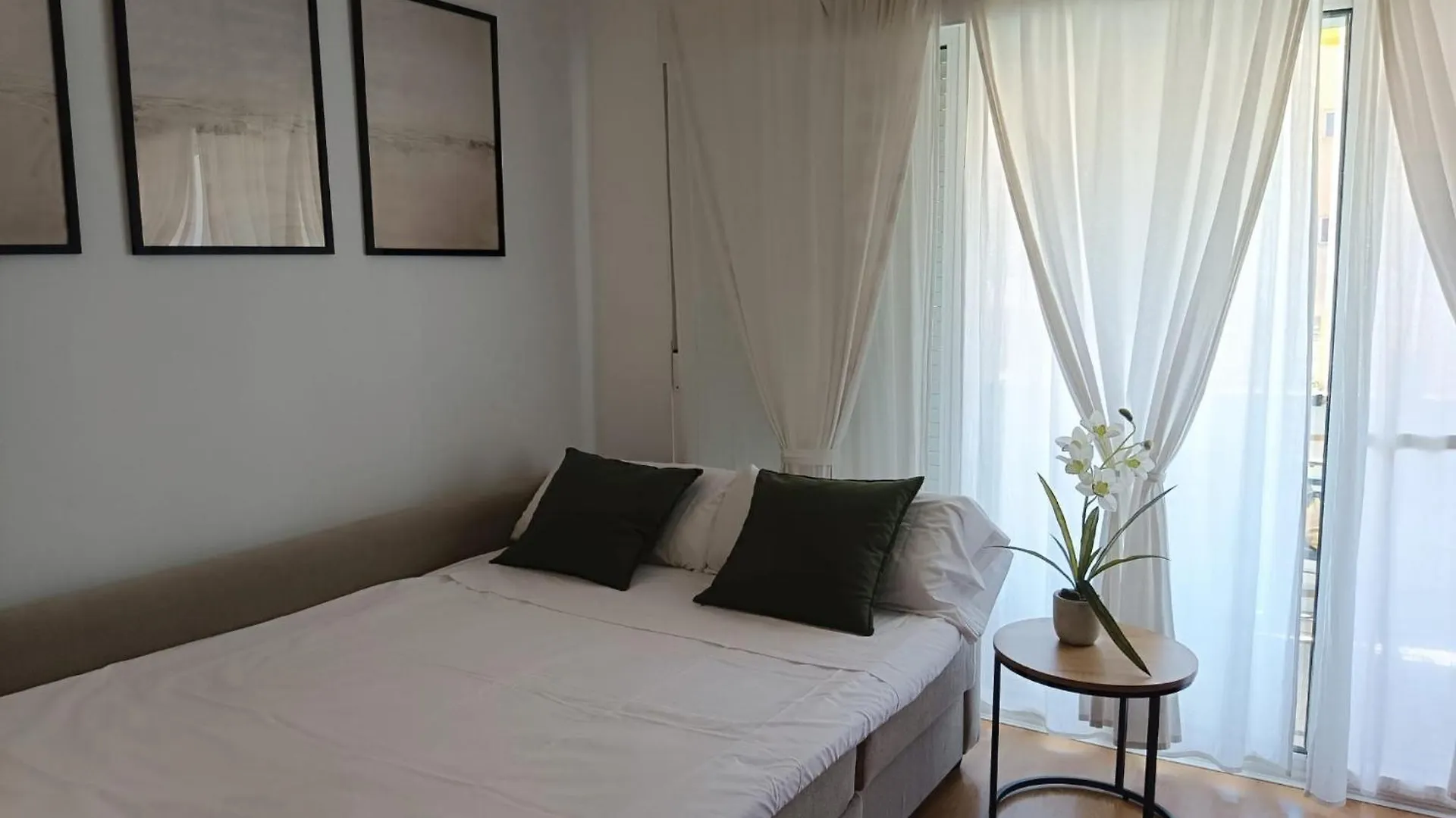 Soleado Y Luminoso A 3 Minutos De La Playa-Carihuela Apartamento Torremolinos