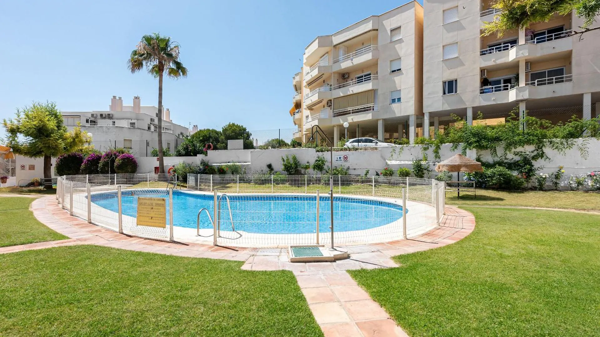 Soleado Y Luminoso A 3 Minutos De La Playa-Carihuela Apartamento Torremolinos 0*,  Espanha