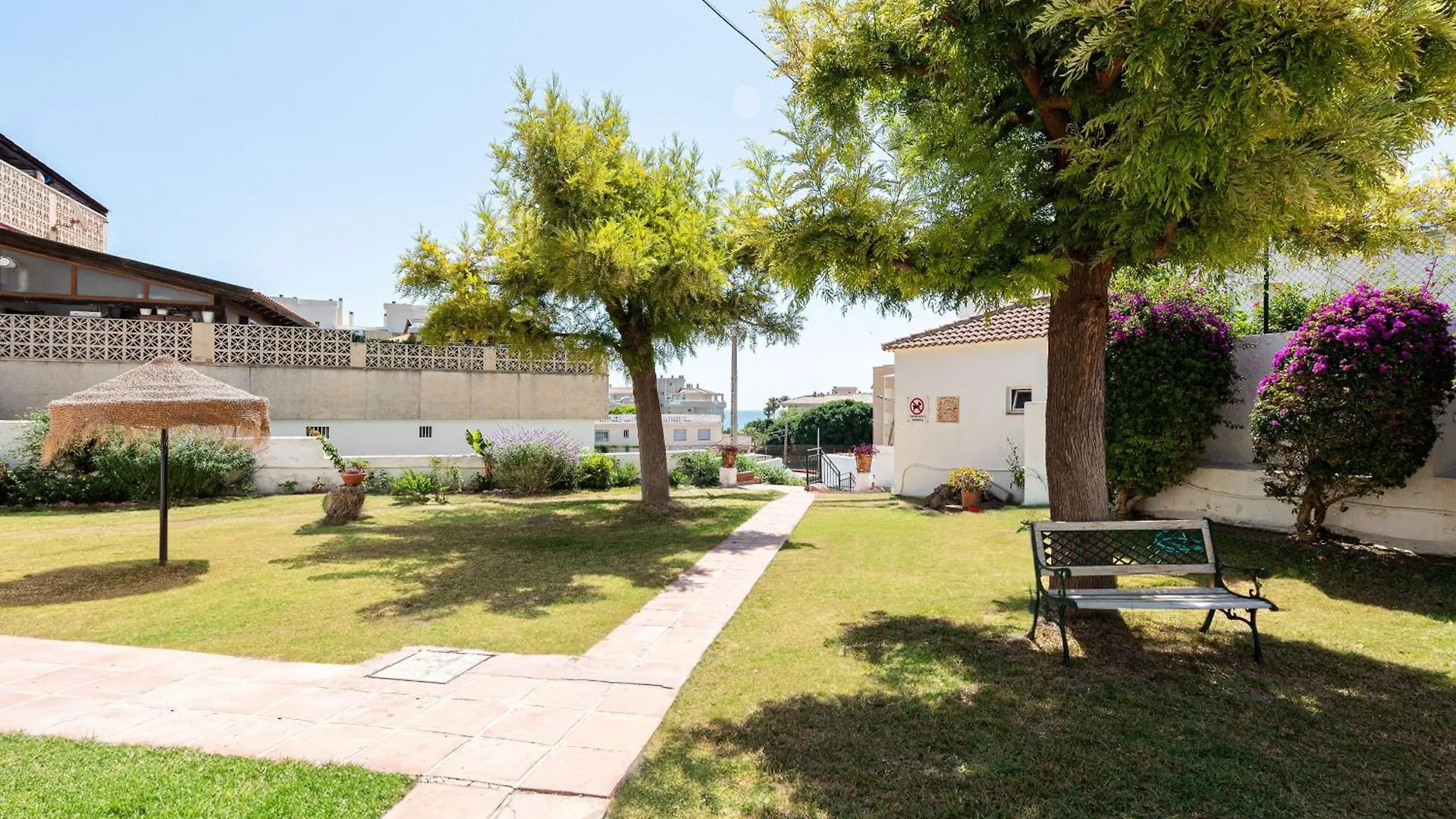 Soleado Y Luminoso A 3 Minutos De La Playa-Carihuela Apartamento Torremolinos Espanha
